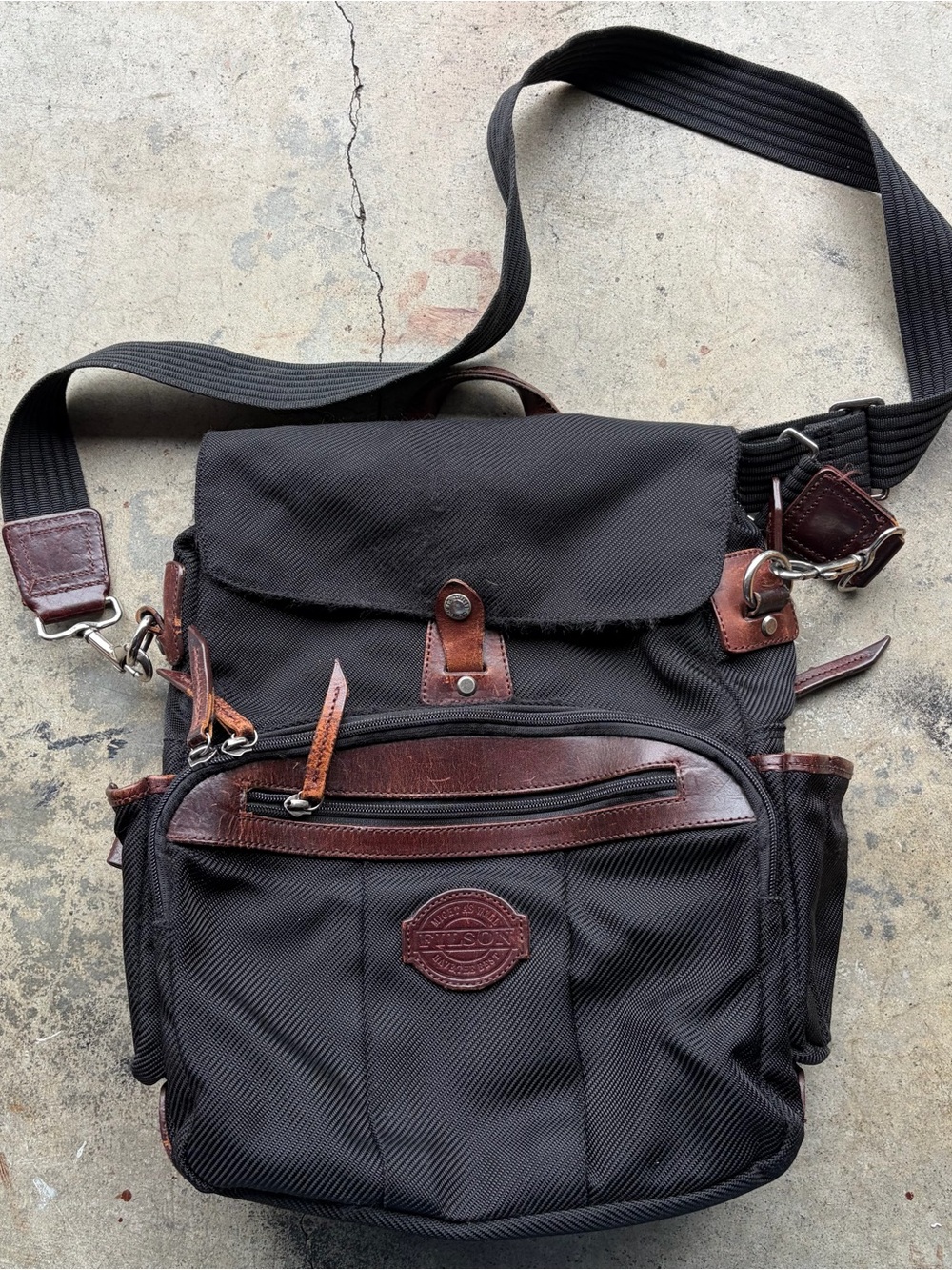 Filson Passage Computer Bag Nylon Leather Trim